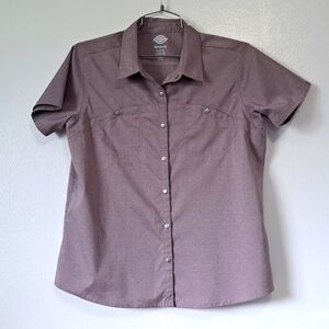 Dickies cooling shirt large short sleeve light purple snap front.